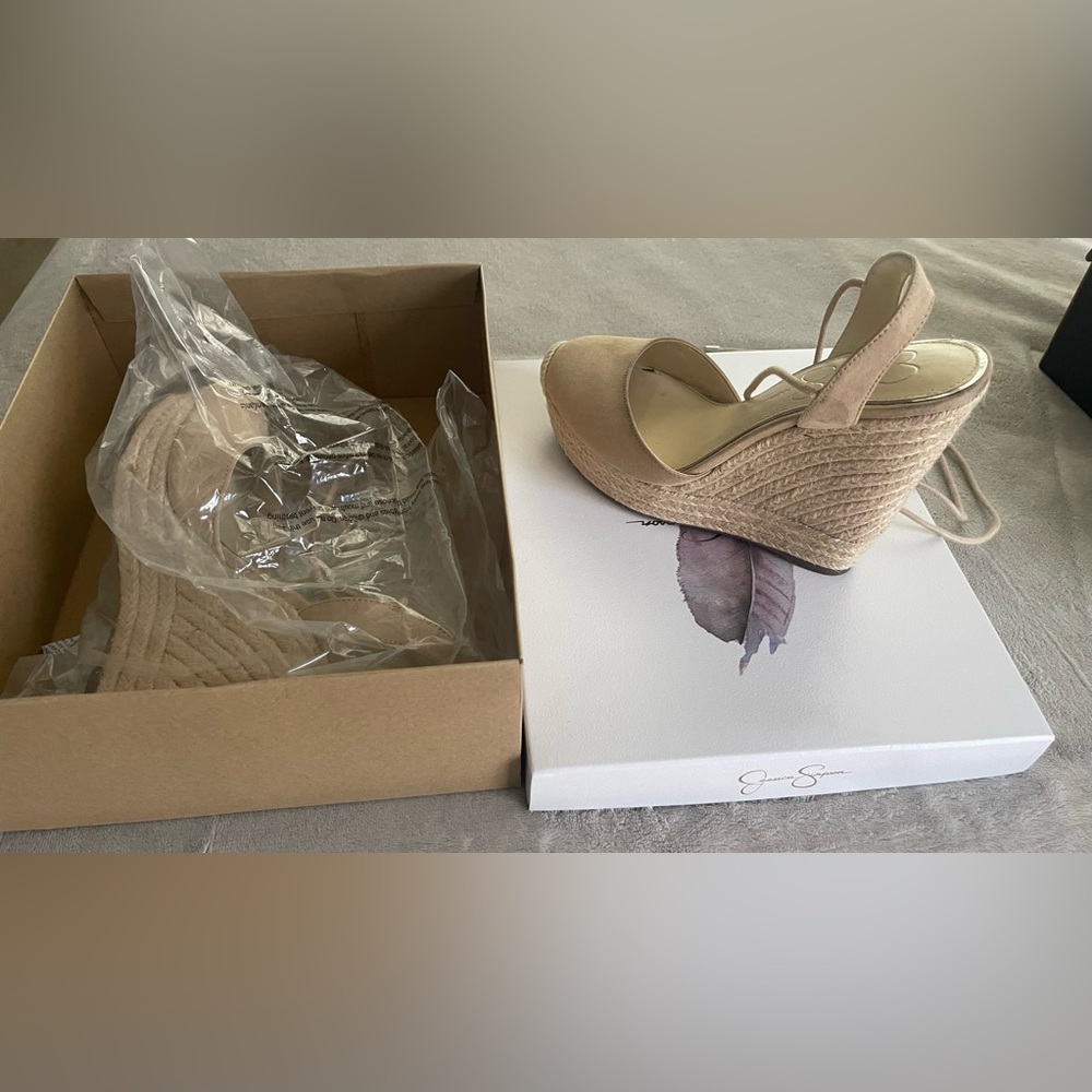 Jessica Simpson women's platforms almost new